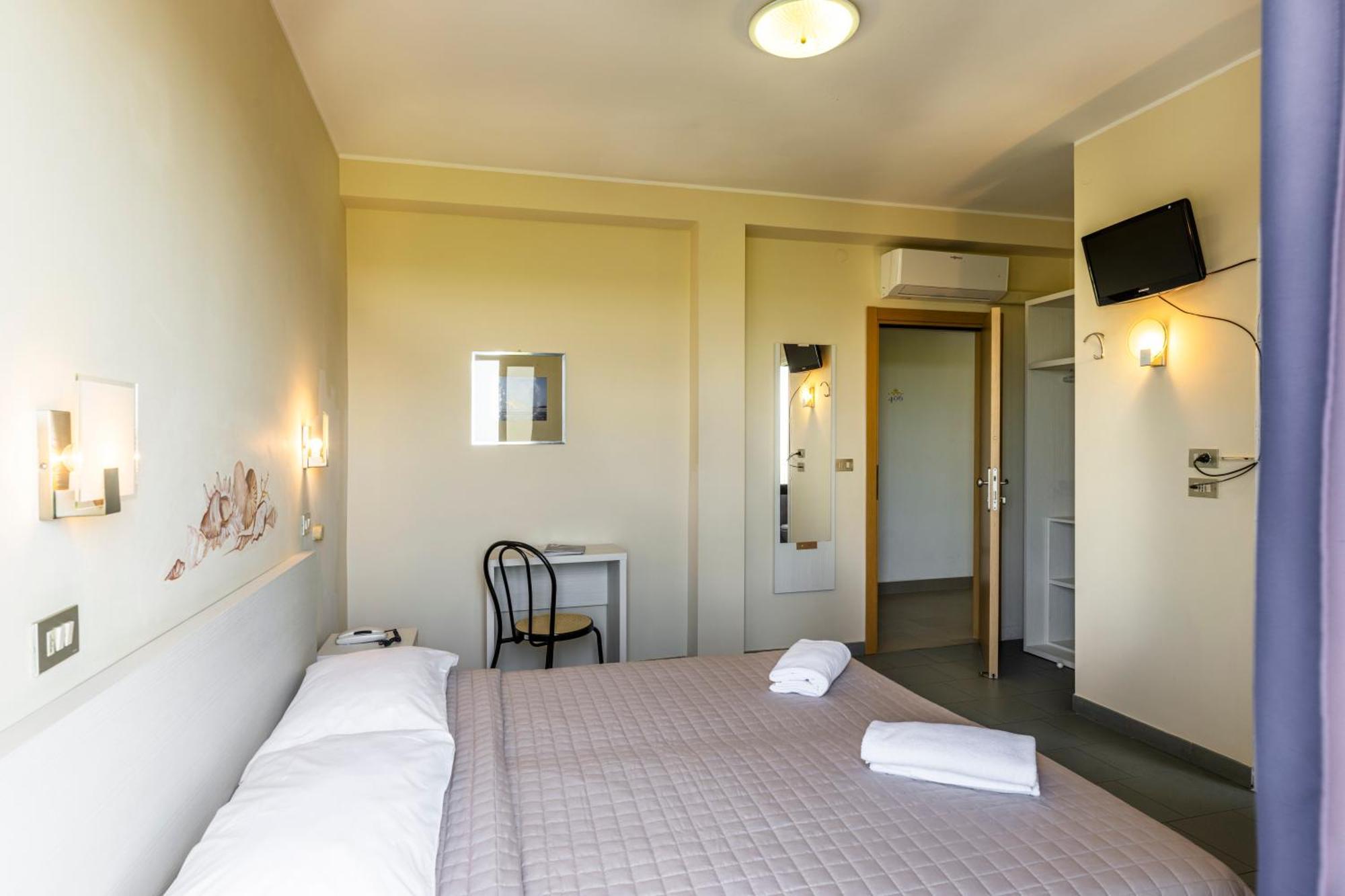 La Siesta Hotel